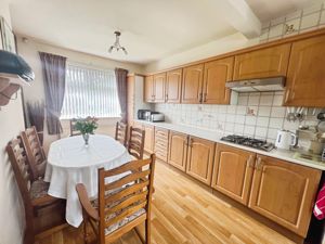 Kitchen- click for photo gallery